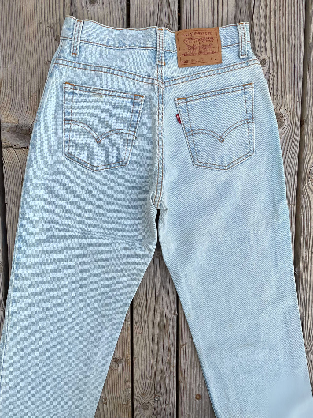 Ultra Lightwash Vintage Levi’s 505 (26”, 27”, 28”, 31”)