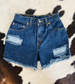 Dark Wash Levi’s (25”)