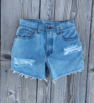 Ripped Rodeo Levi’s (26”)