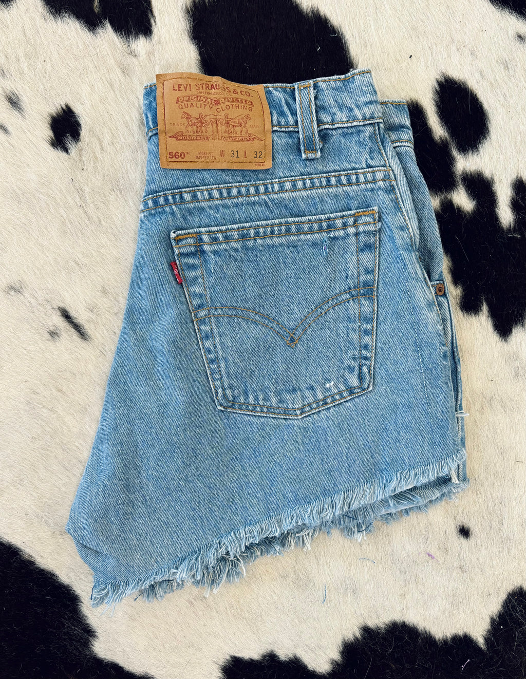 560 Levi’s Cut Off’s (31”)