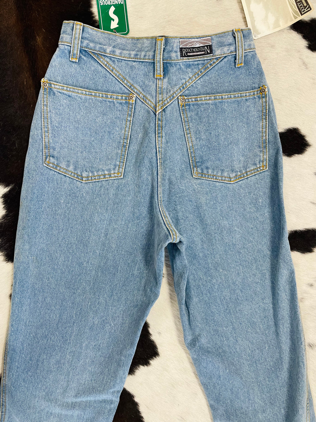 Back Pocket Babe Rockies (26”)