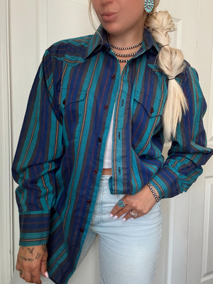 90’s Button Up Babe (L)