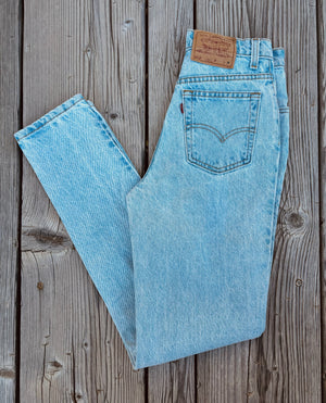 Vintage Levi’s 512 Ultra Lightwash (23”, 26”, 27”)
