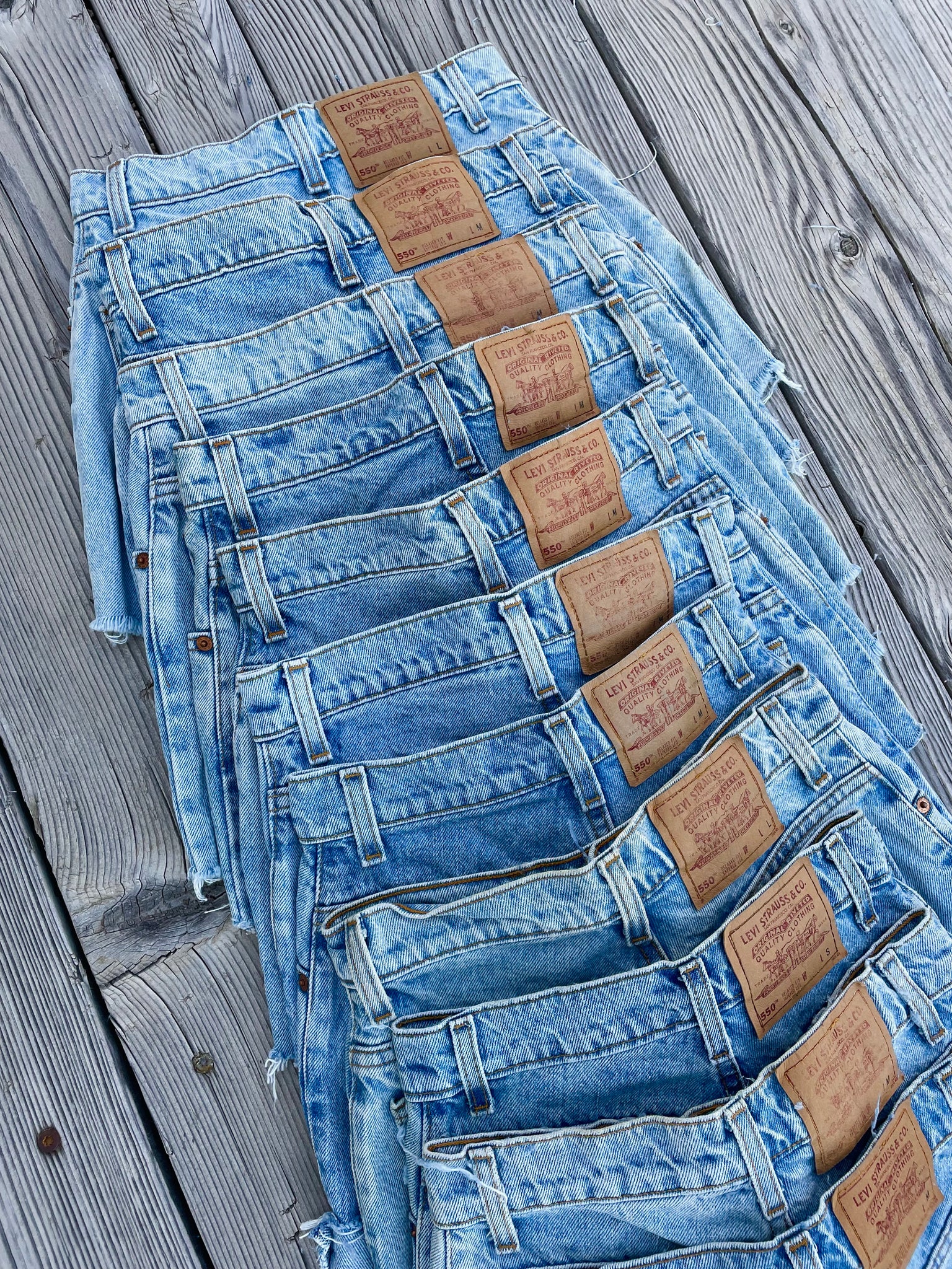 550 Levi’s Cut Off’s (25”, 26”, 27”, 30”, 31”)