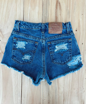Vintage Patch Levi’s (27”)