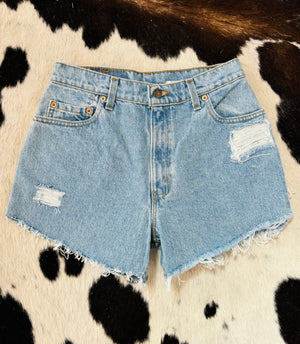 550 Levi’s Cut Off’s (29”)