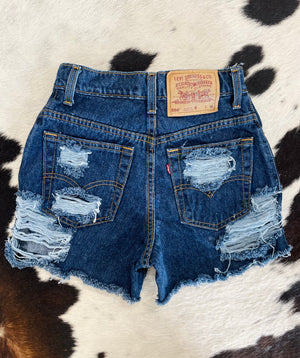 Dark Wash Levi’s (25”)