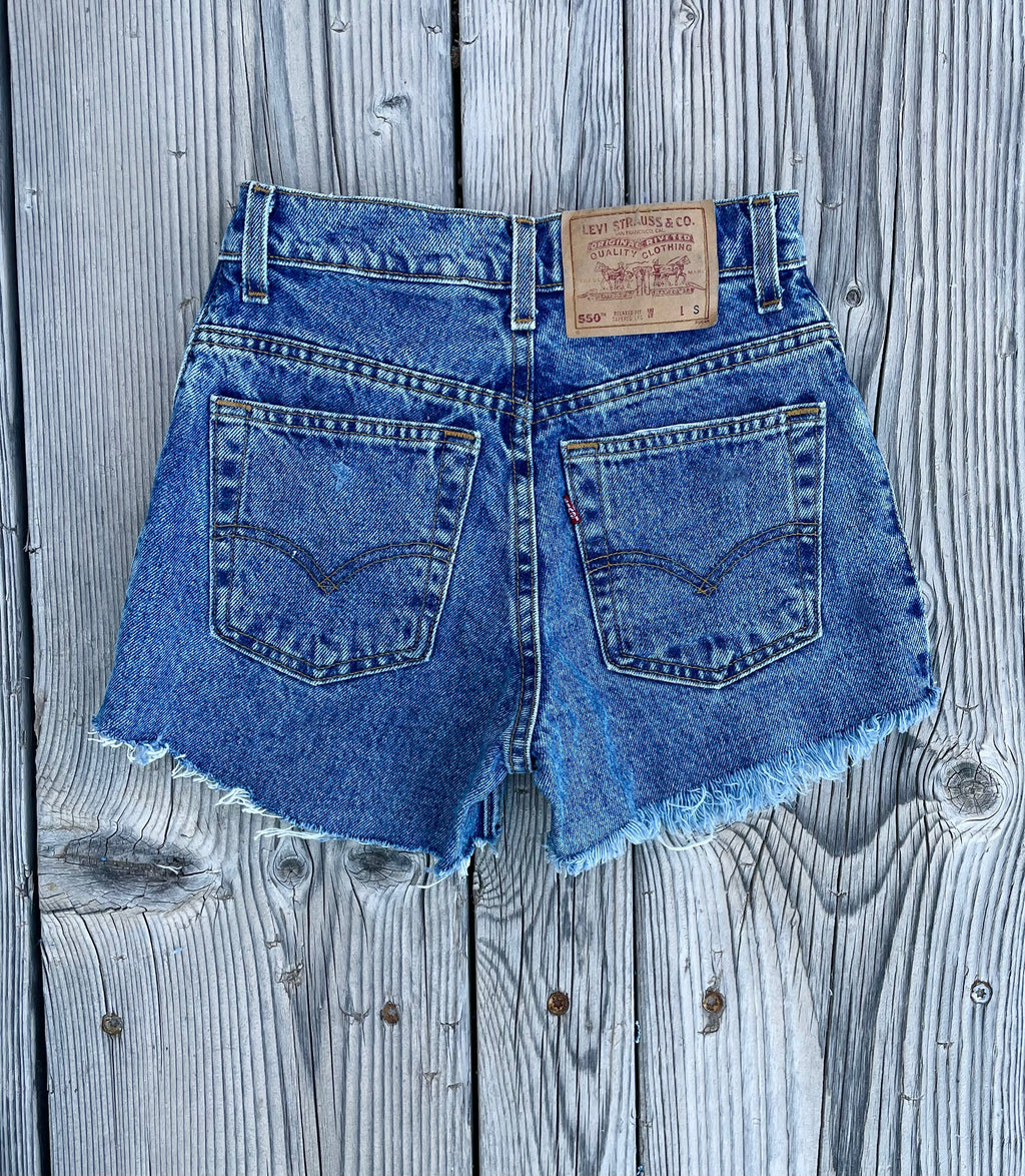 550 Levi’s Cut Off’s (24”, 25”, 26”, 28”)