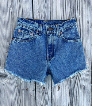 550 Levi’s Cut Off’s (24”, 25”, 26”, 28”)