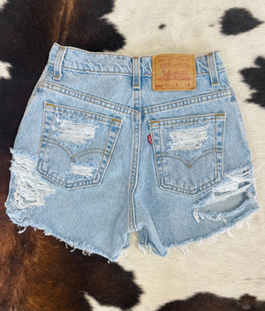 Ripped Rodeo Levi’s (26”)