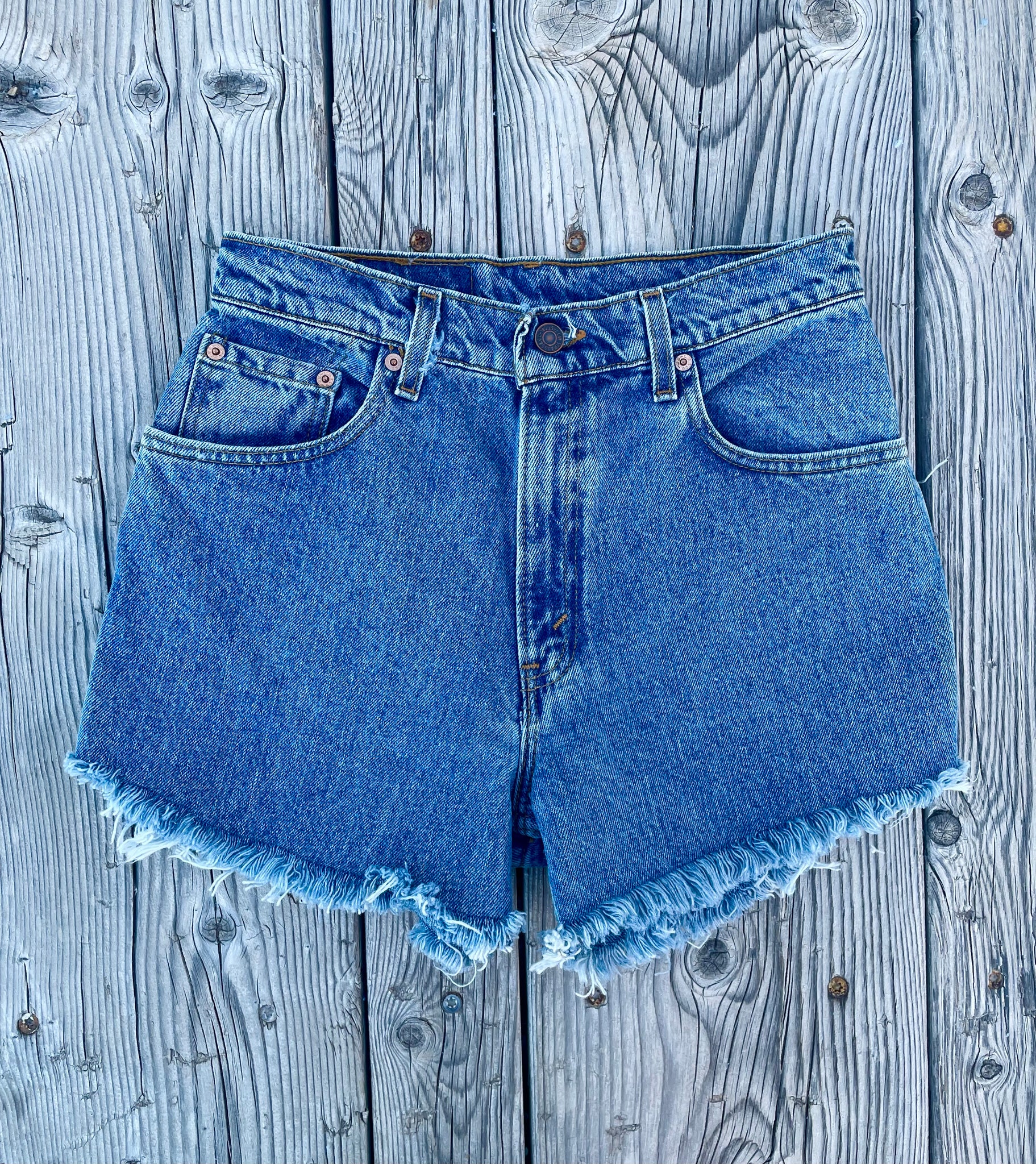 Summer ‘24 Levi’s (24”)