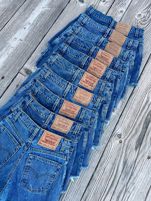 550 Levi’s Cut Off’s (24”, 25”, 26”, 28”)