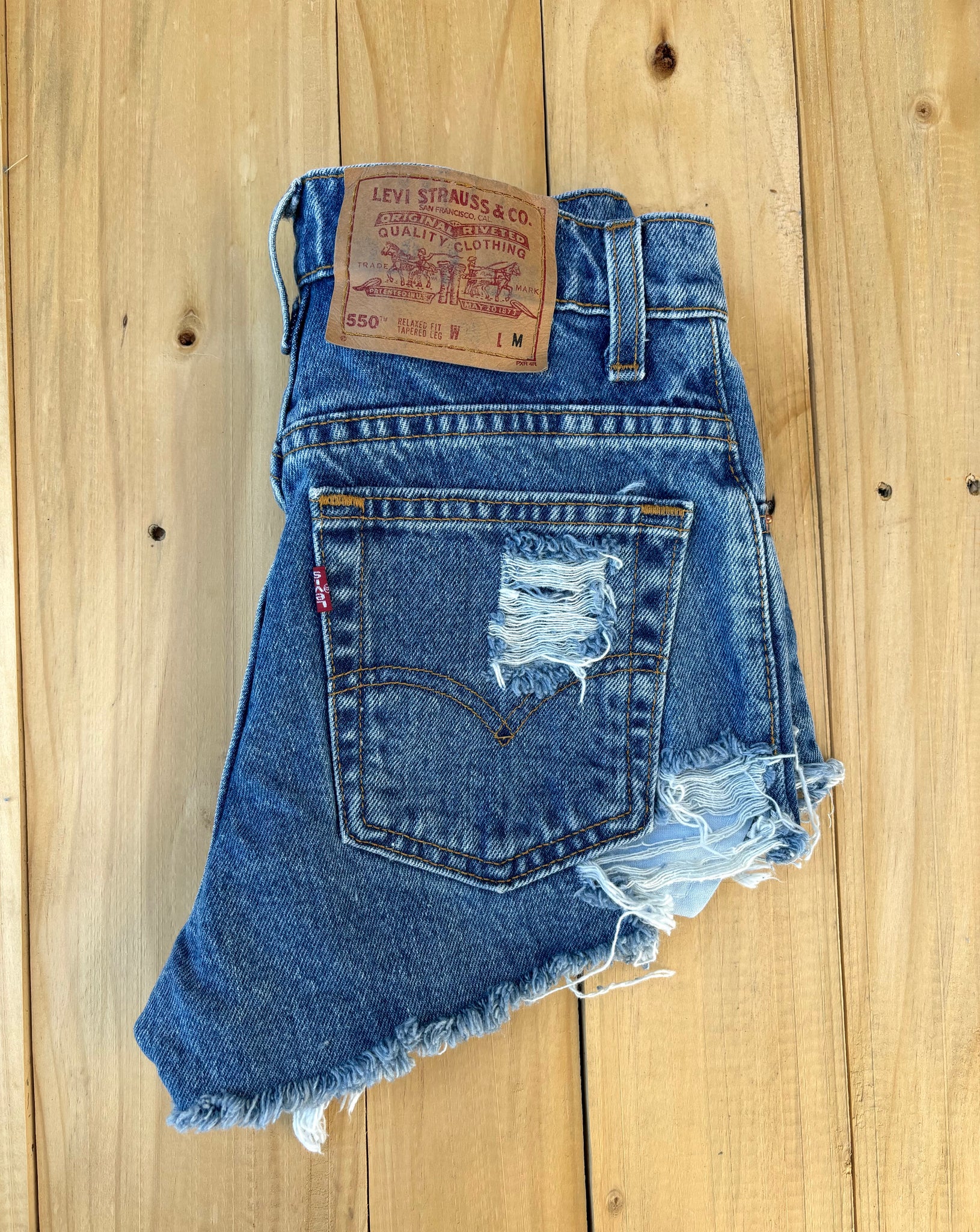 90’s Denim Levi’s (26”)